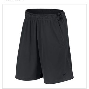 NWT Nike dry fit shorts size XL